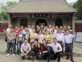 華東大區銷(xiāo)售將士暢游濟南靈巖寺